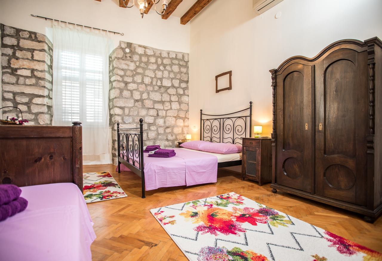 Old Palace Apartment دوبروفينك المظهر الخارجي الصورة