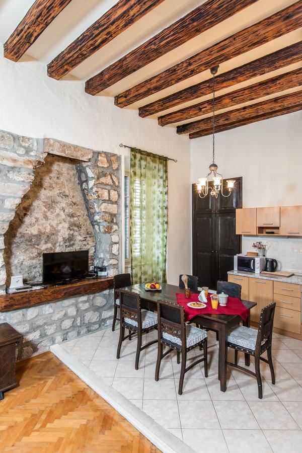 Old Palace Apartment دوبروفينك المظهر الخارجي الصورة