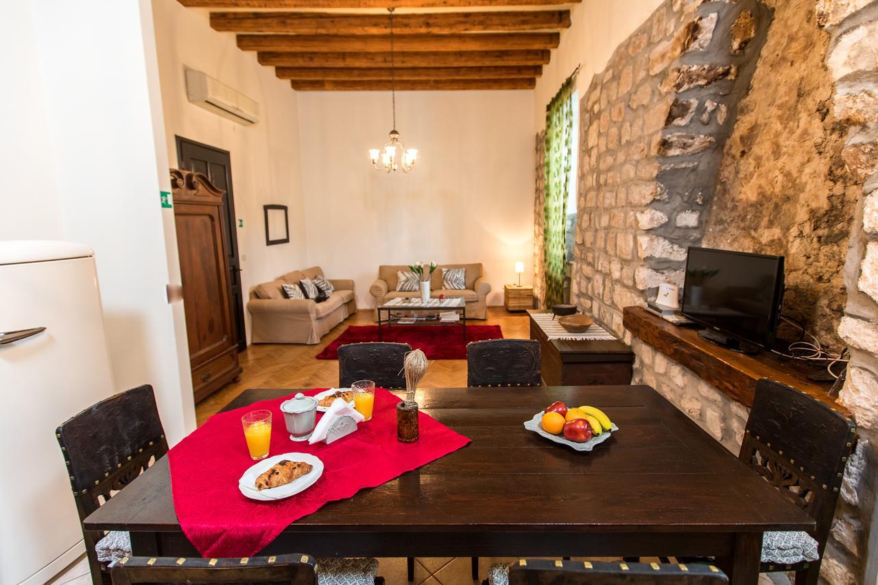 Old Palace Apartment دوبروفينك المظهر الخارجي الصورة